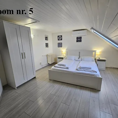 Zoli Apartmanok-zoli Koelcsey 19 * Hajdúszoboszló