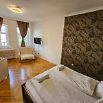 Apartamento Zoli Apartmanok-zoli Koelcsey 19 *