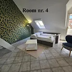 Apartamento Zoli Apartmanok-zoli Koelcsey 19 *