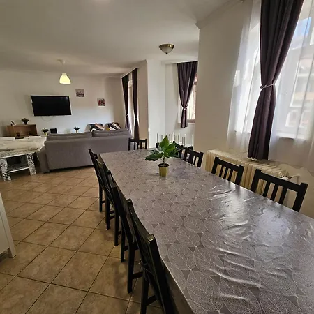 Zoli Apartmanok-zoli Koelcsey 19