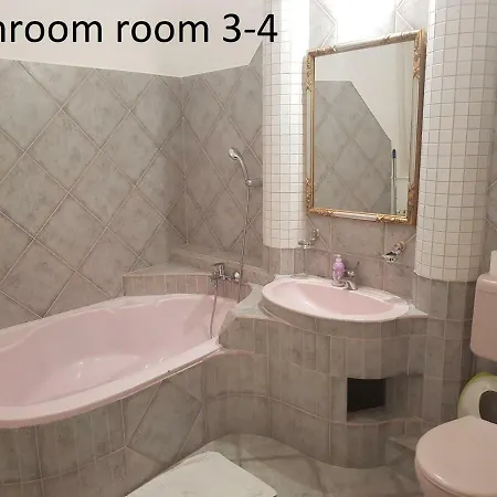 Zoli Apartmanok-zoli Koelcsey 19 Apartment Hajduszoboszlo
