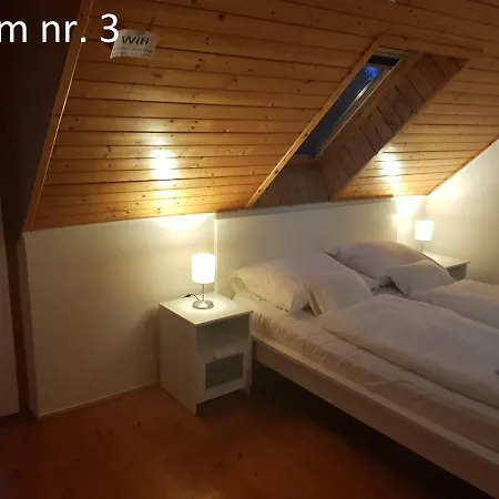 Zoli Apartmanok-zoli Koelcsey 19 * Hajduszoboszlo