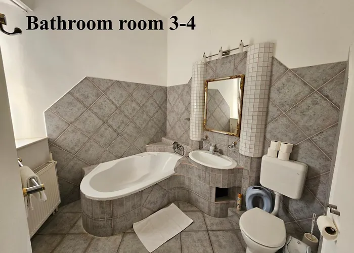 Apartment Zoli Apartmanok-zoli Koelcsey 19